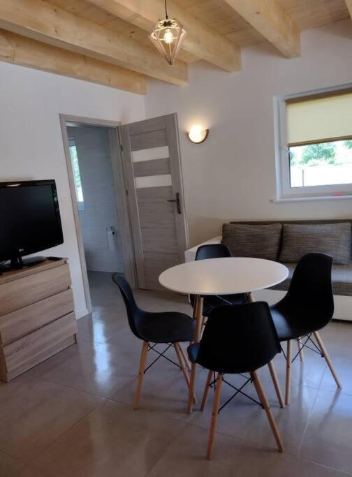 Apartamenty - Domek Bobrowe Zacisze 3 Janowice Wielkie Extérieur photo